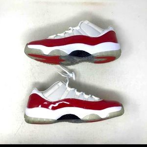 Air Jordan 11 retro cherry 2016